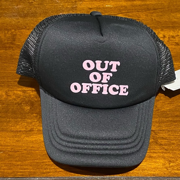 Sub_Urban Riot Accessories - New suburban riot blank out of office trucker hat